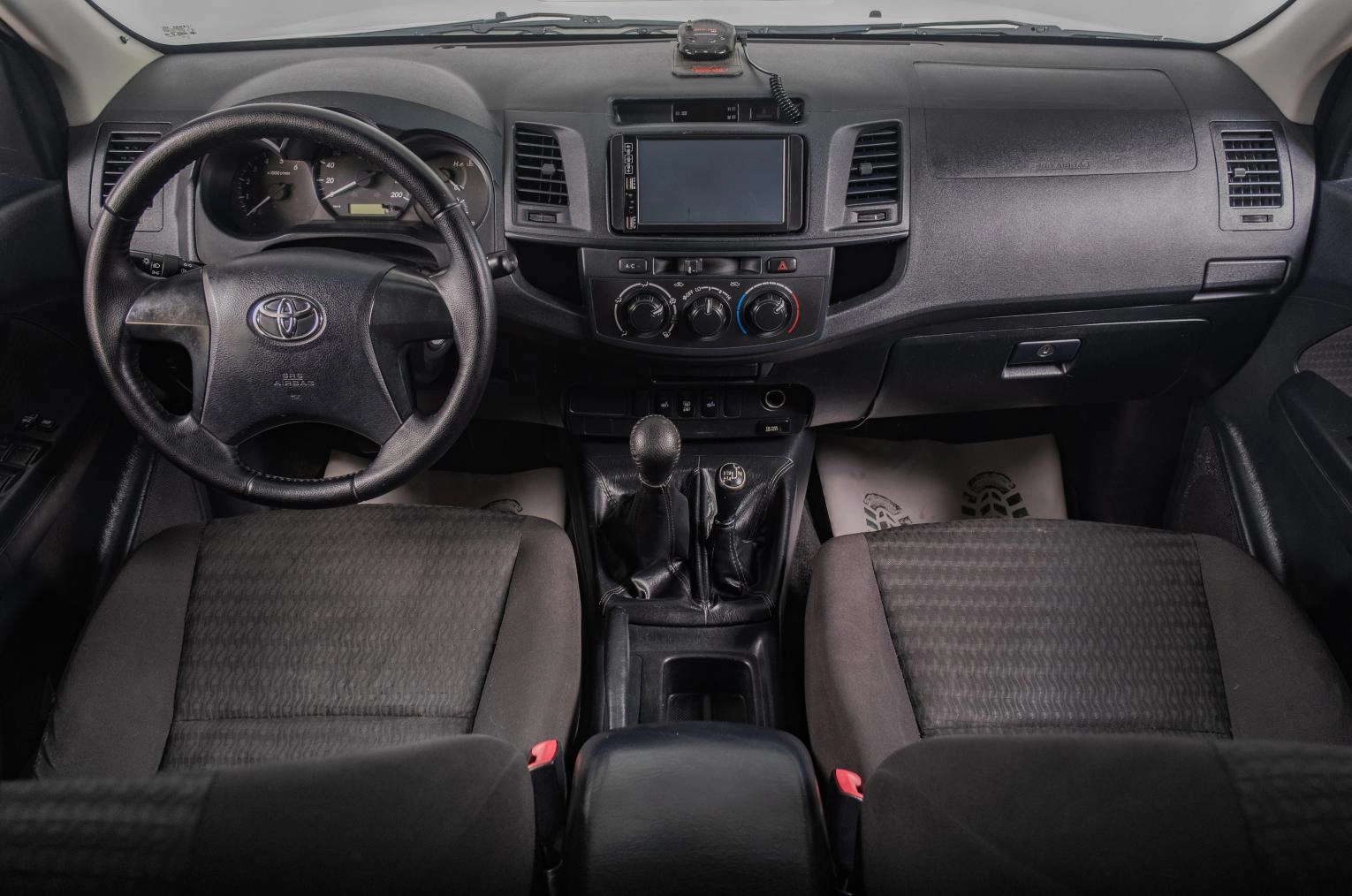 Toyota Hilux 10 из 16