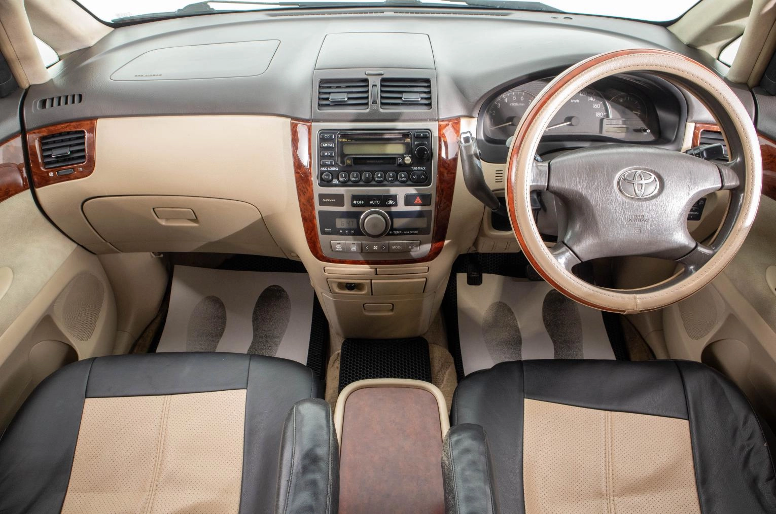 Toyota Ipsum 10 из 23