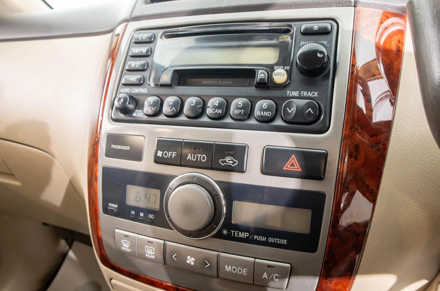 Toyota Ipsum 17 из 23