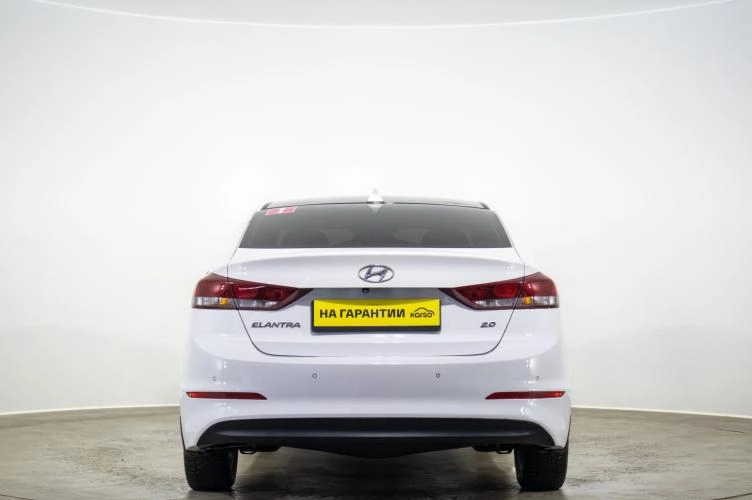Hyundai Elantra 5 из 6