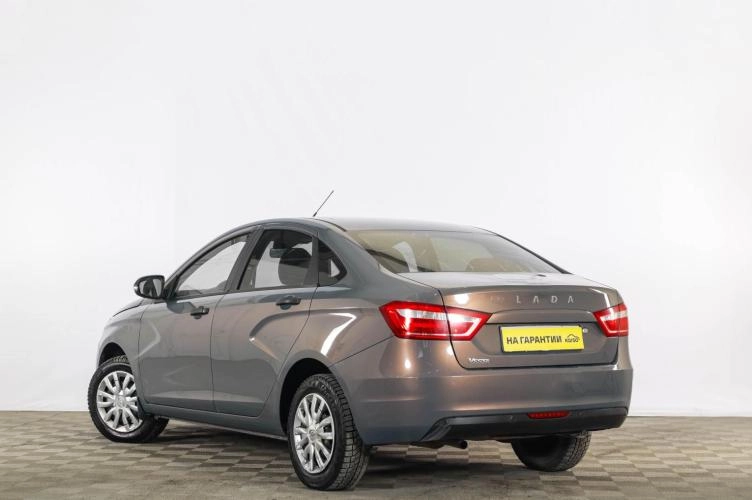 ВАЗ (LADA) Vesta 4 из 6
