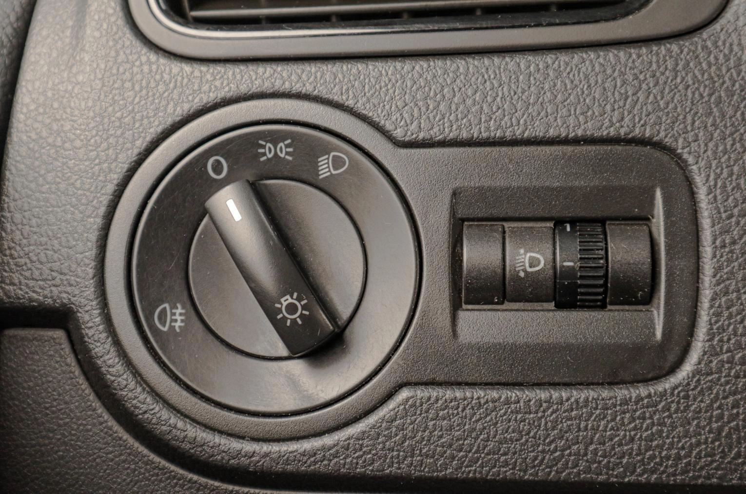 Volkswagen Polo 9 из 17