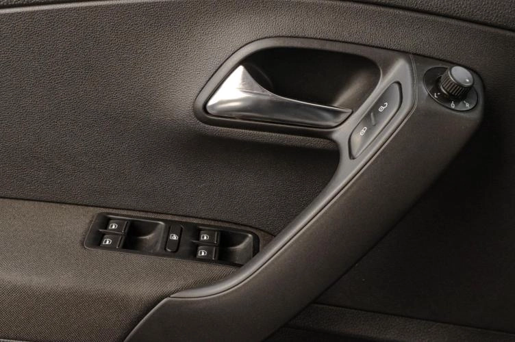 Volkswagen Polo 8 из 17