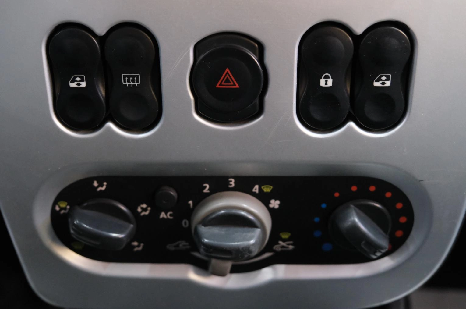 Renault Sandero 12 из 18