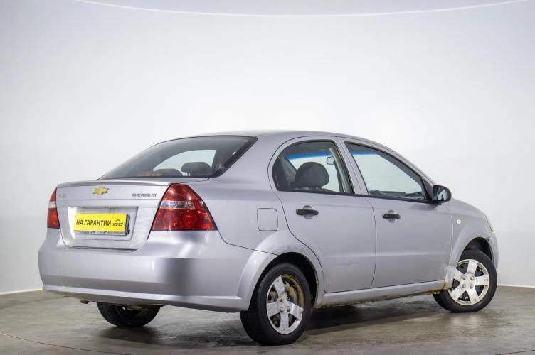 Chevrolet Aveo 4 из 6