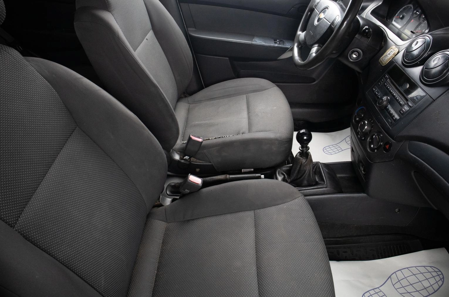 Chevrolet Aveo 14 из 16