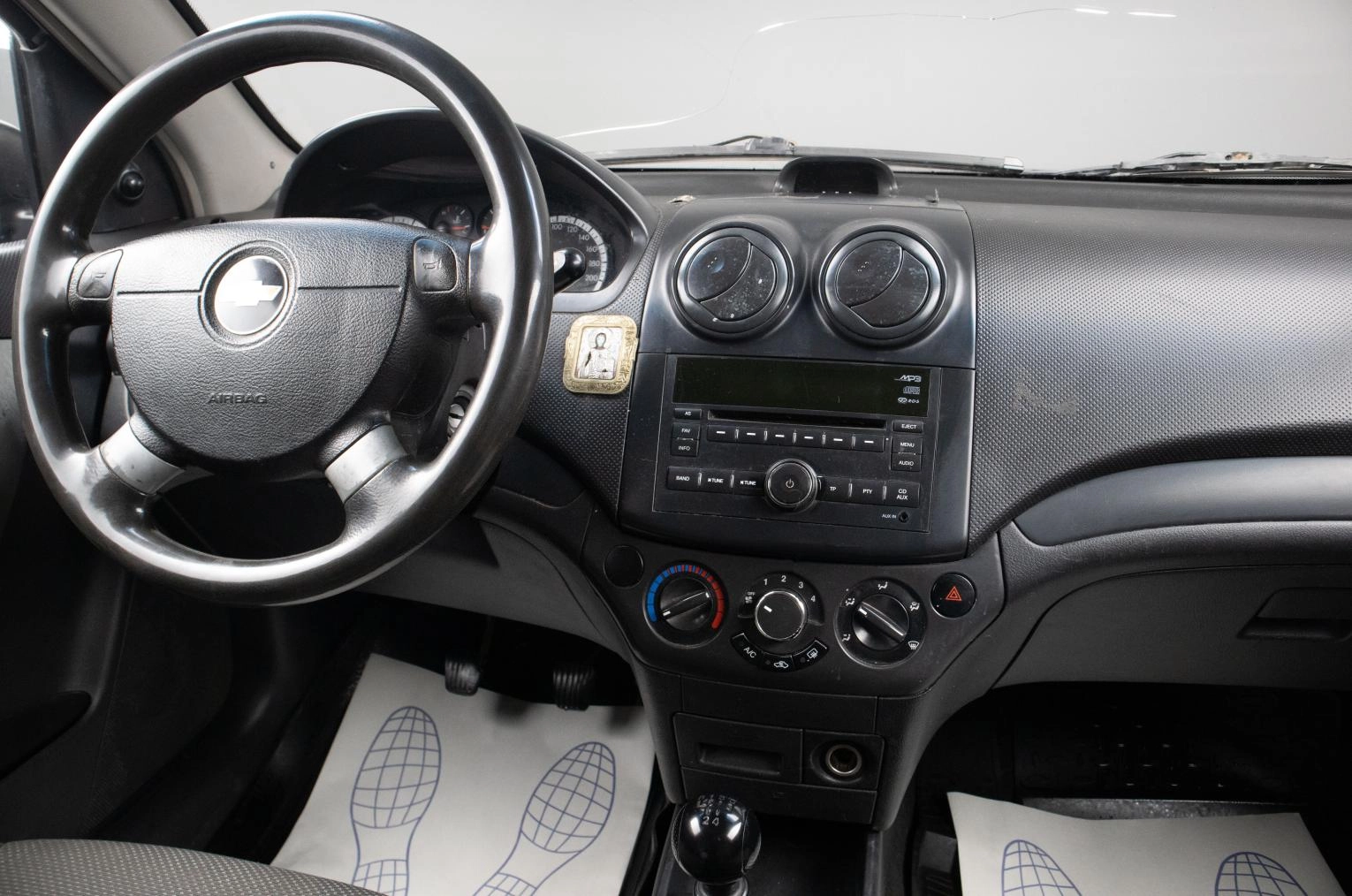 Chevrolet Aveo 8 из 16