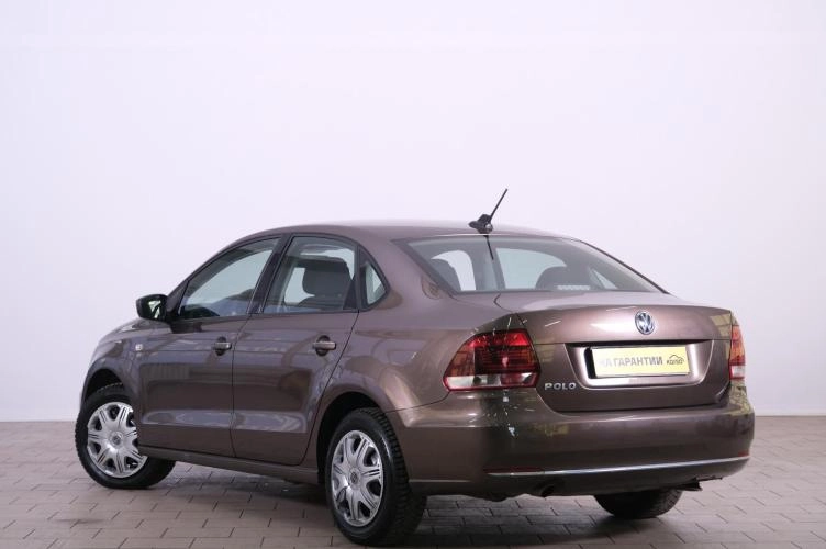 Volkswagen Polo 4 из 6