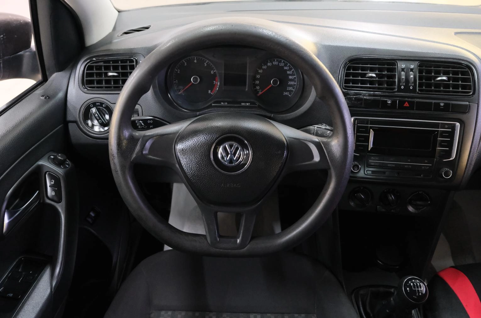 Volkswagen Polo 13 из 23