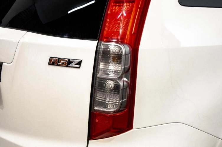 Honda Stream 8 из 21