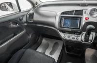 Honda Stream 17 из 21