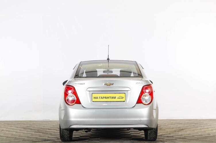 Chevrolet Aveo 5 из 6