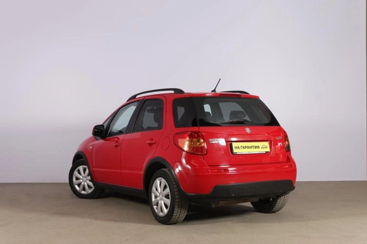 Suzuki SX4 4 из 6