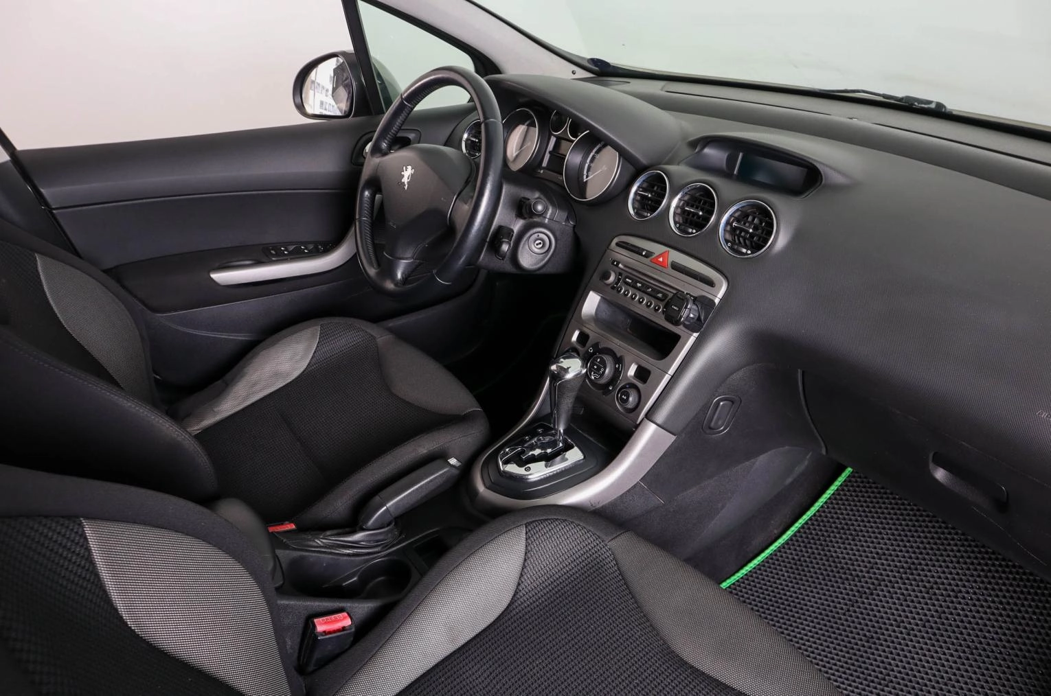 Peugeot 308 11 из 21