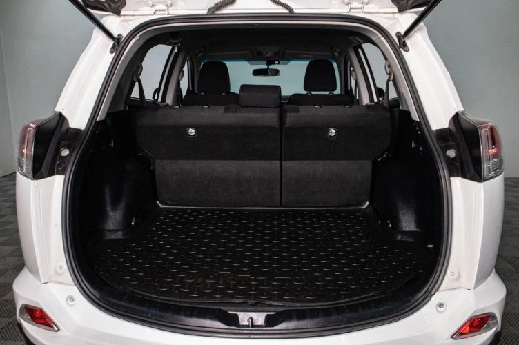 Toyota RAV4 17 из 17