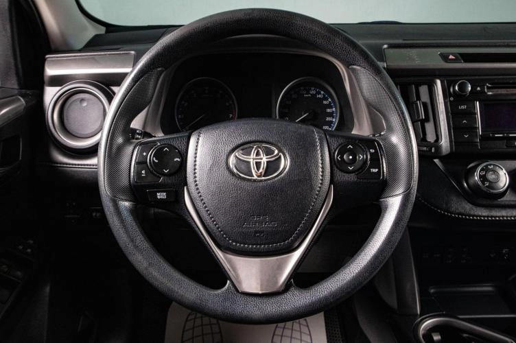 Toyota RAV4 10 из 17