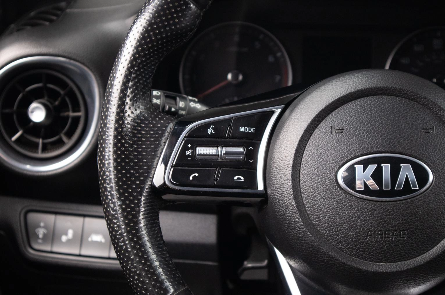 KIA Forte 11 из 21