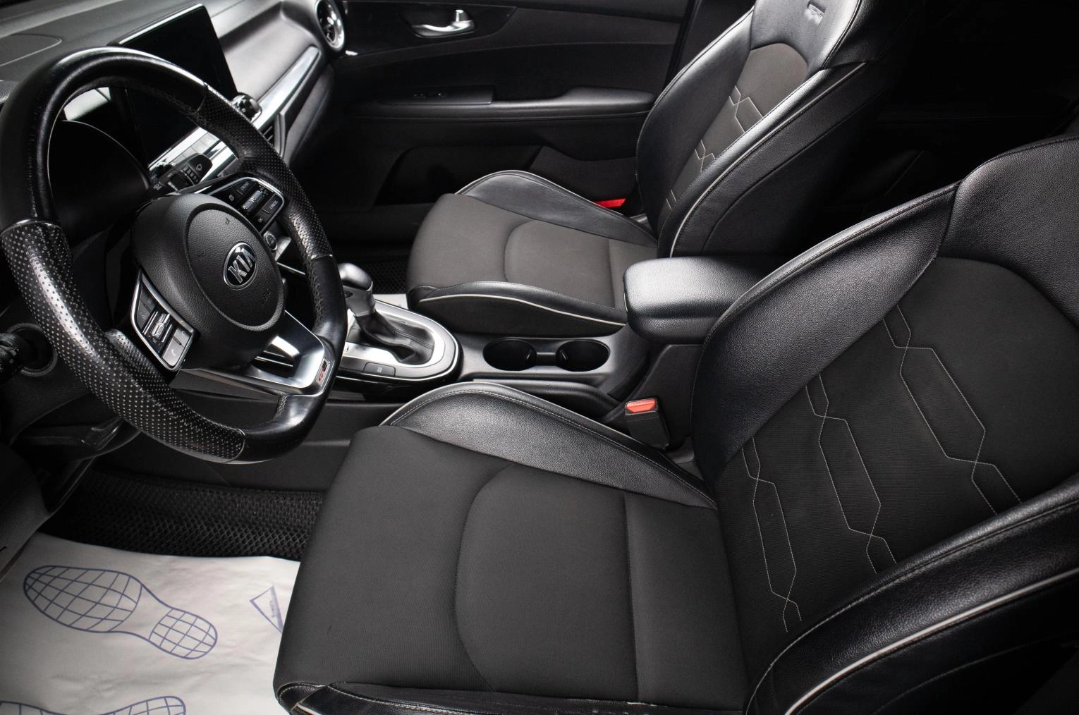 KIA Forte 17 из 21