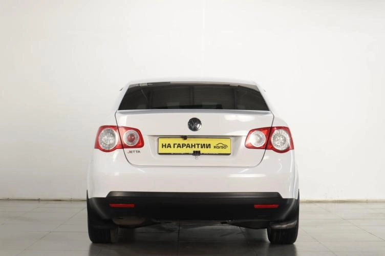 Volkswagen Jetta 5 из 6