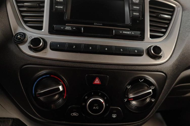 Hyundai Solaris 13 из 17