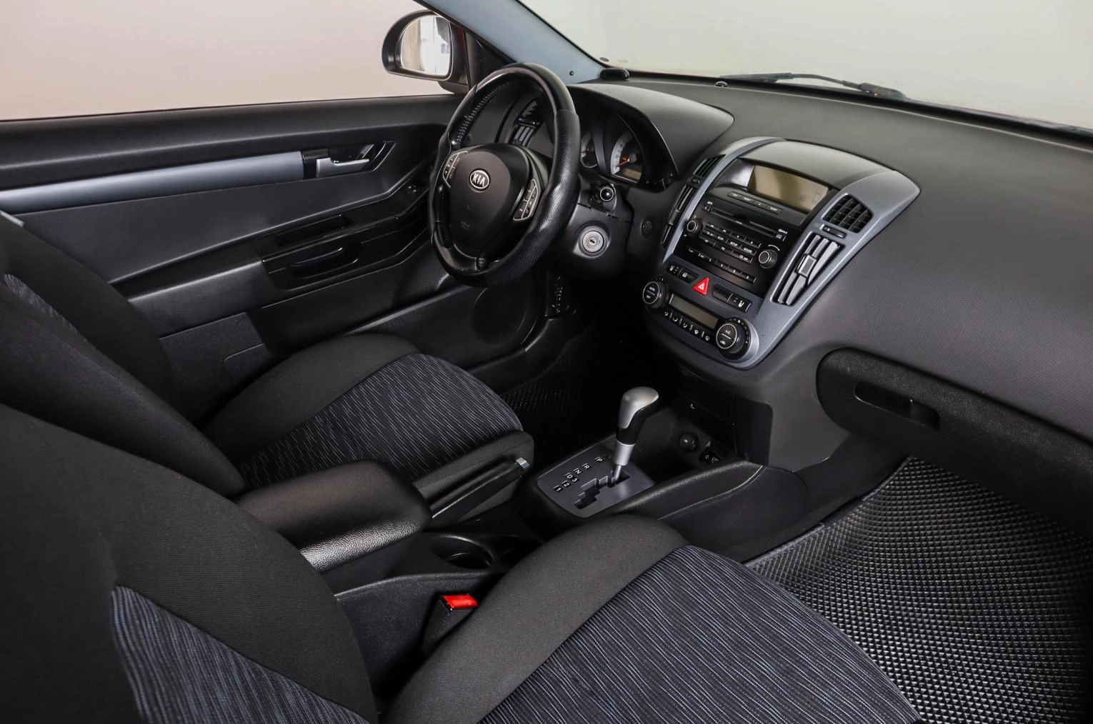 KIA cee'd 11 из 21