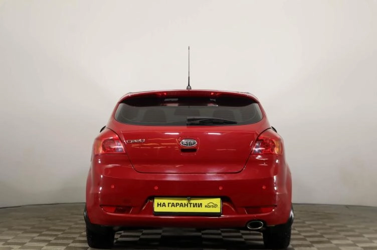 KIA cee'd 5 из 6