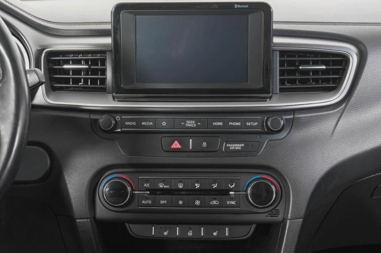 KIA cee'd 18 из 21