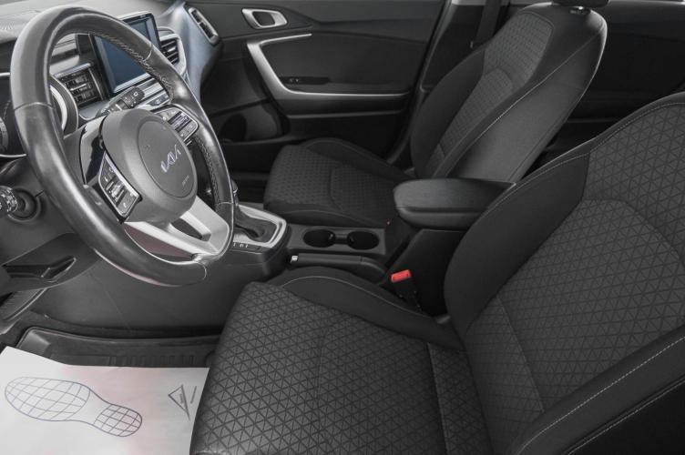 KIA cee'd 8 из 21