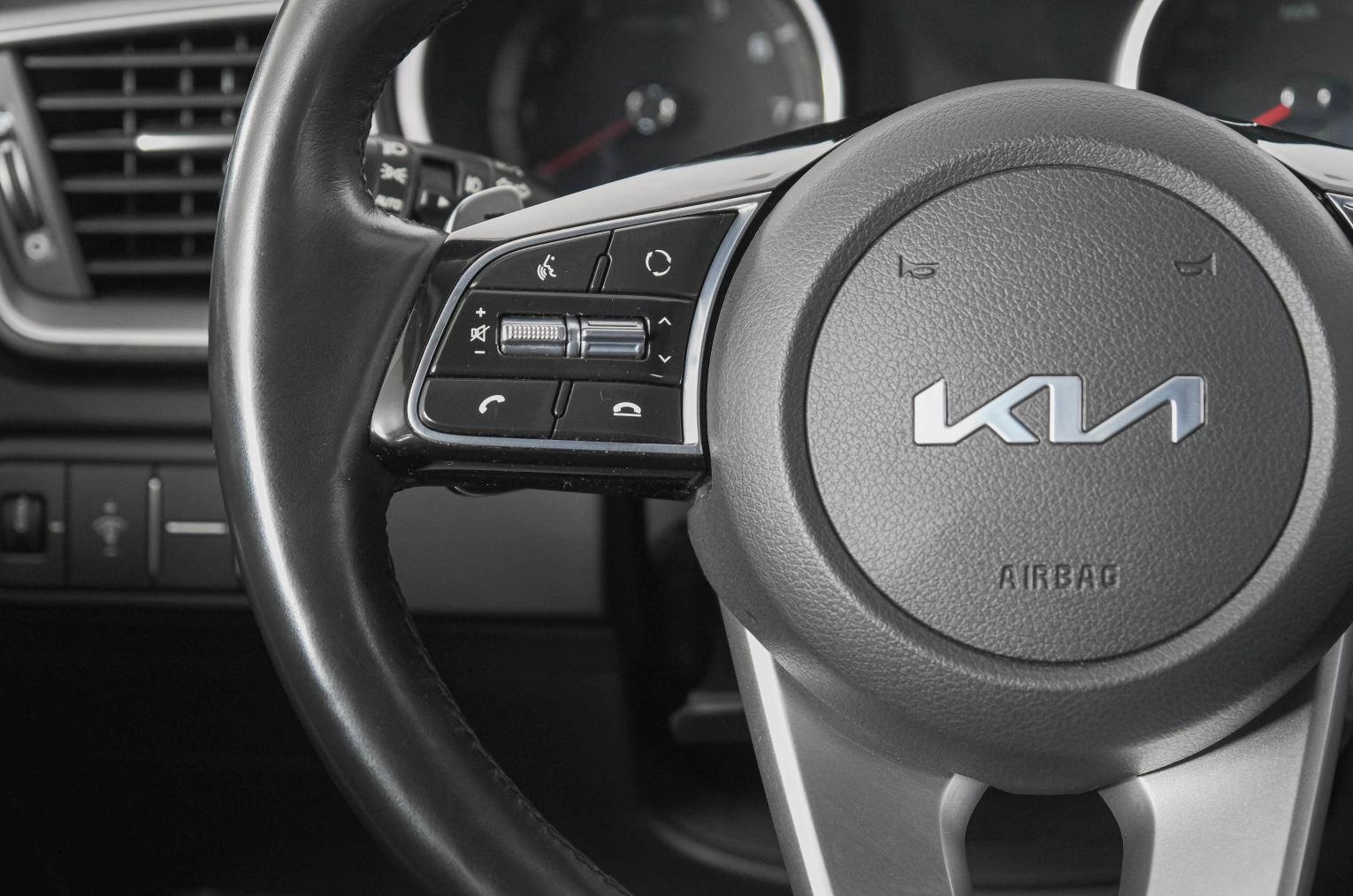 KIA cee'd 16 из 21