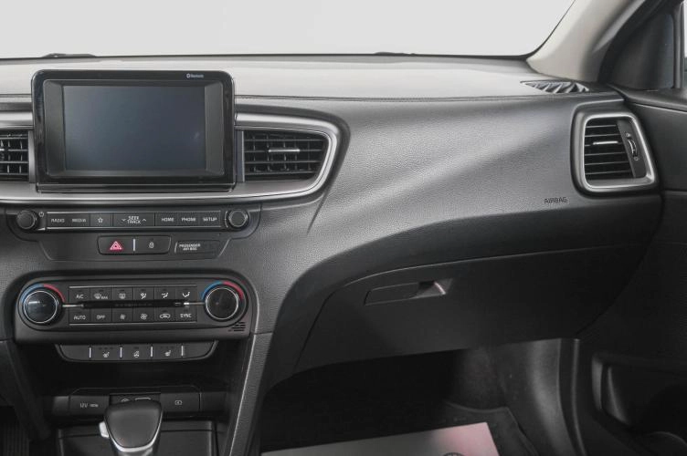 KIA cee'd 14 из 21