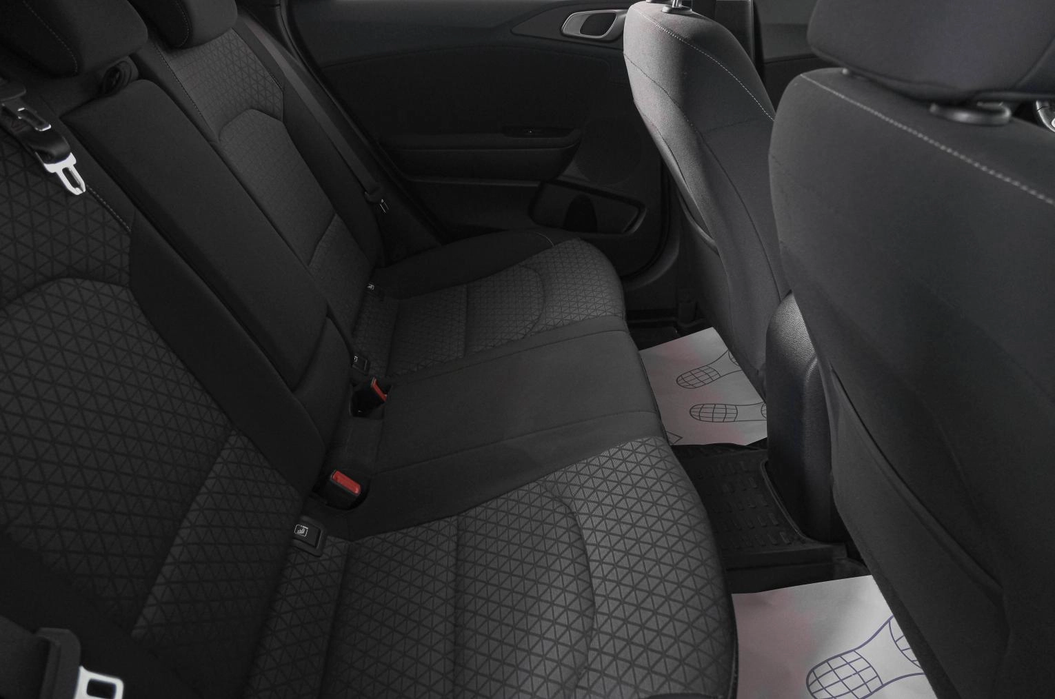 KIA cee'd 10 из 21