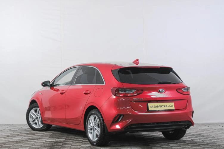 KIA cee'd 4 из 6