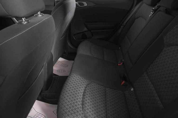 KIA cee'd 9 из 21