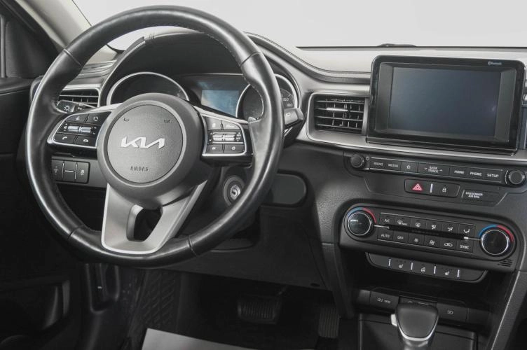 KIA cee'd 12 из 21