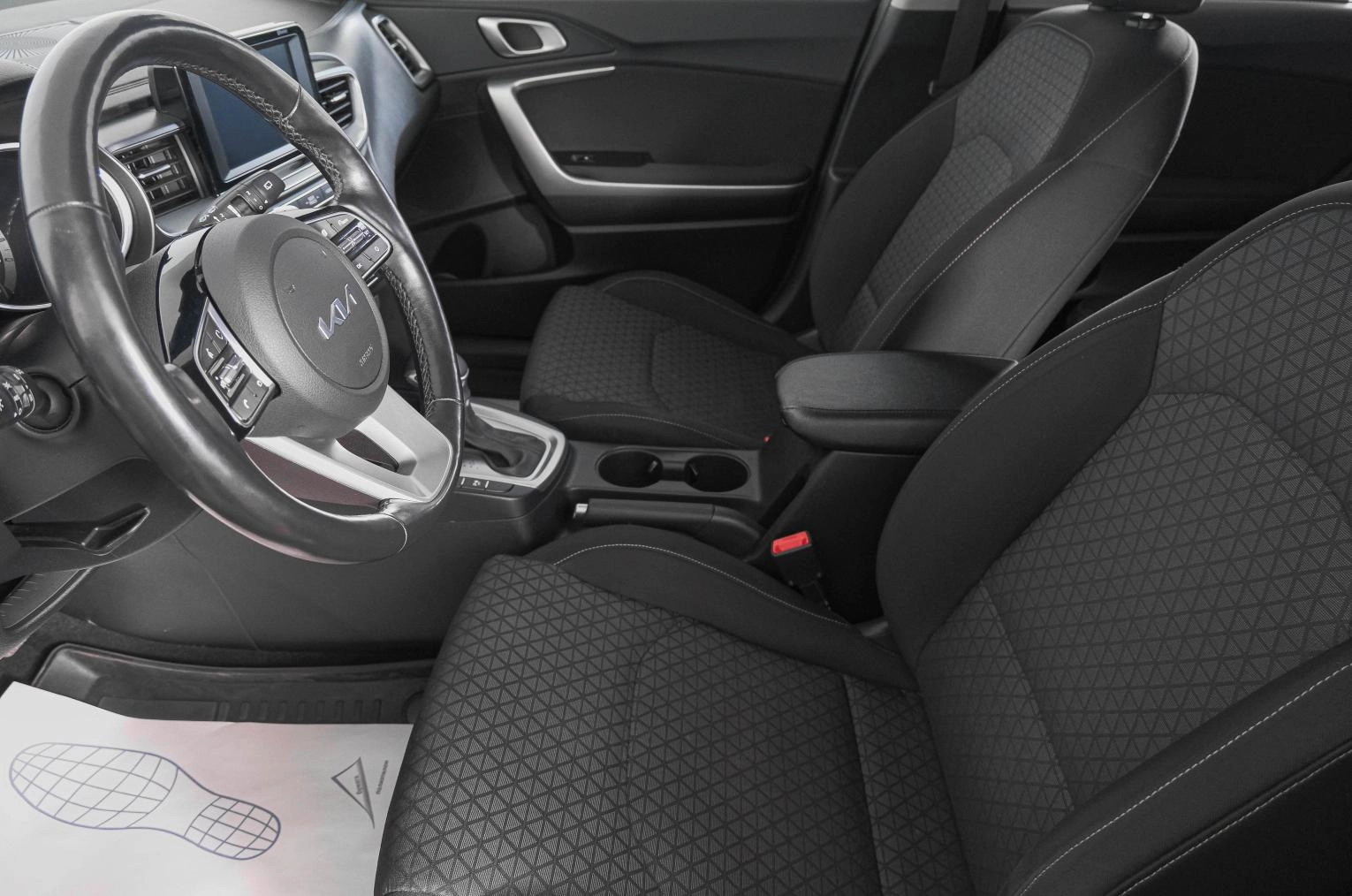 KIA cee'd 8 из 21