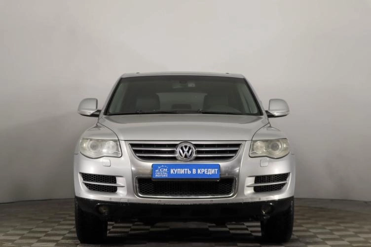 Volkswagen Touareg 2 из 6