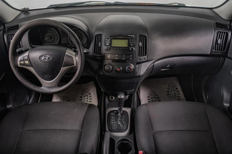 Hyundai i30 10 из 18