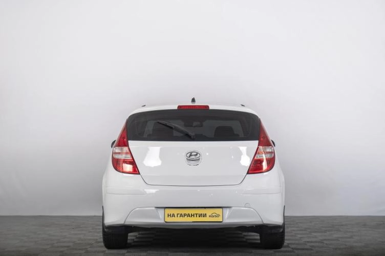 Hyundai i30 4 из 6