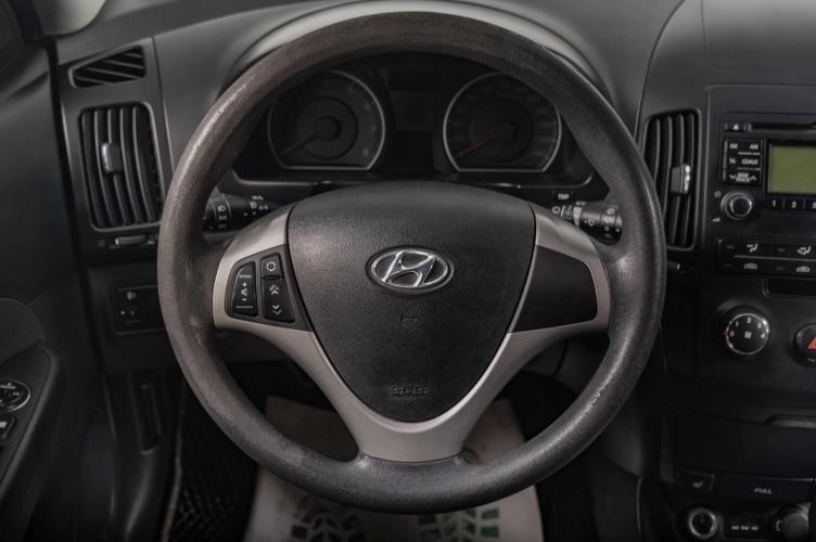 Hyundai i30 12 из 18