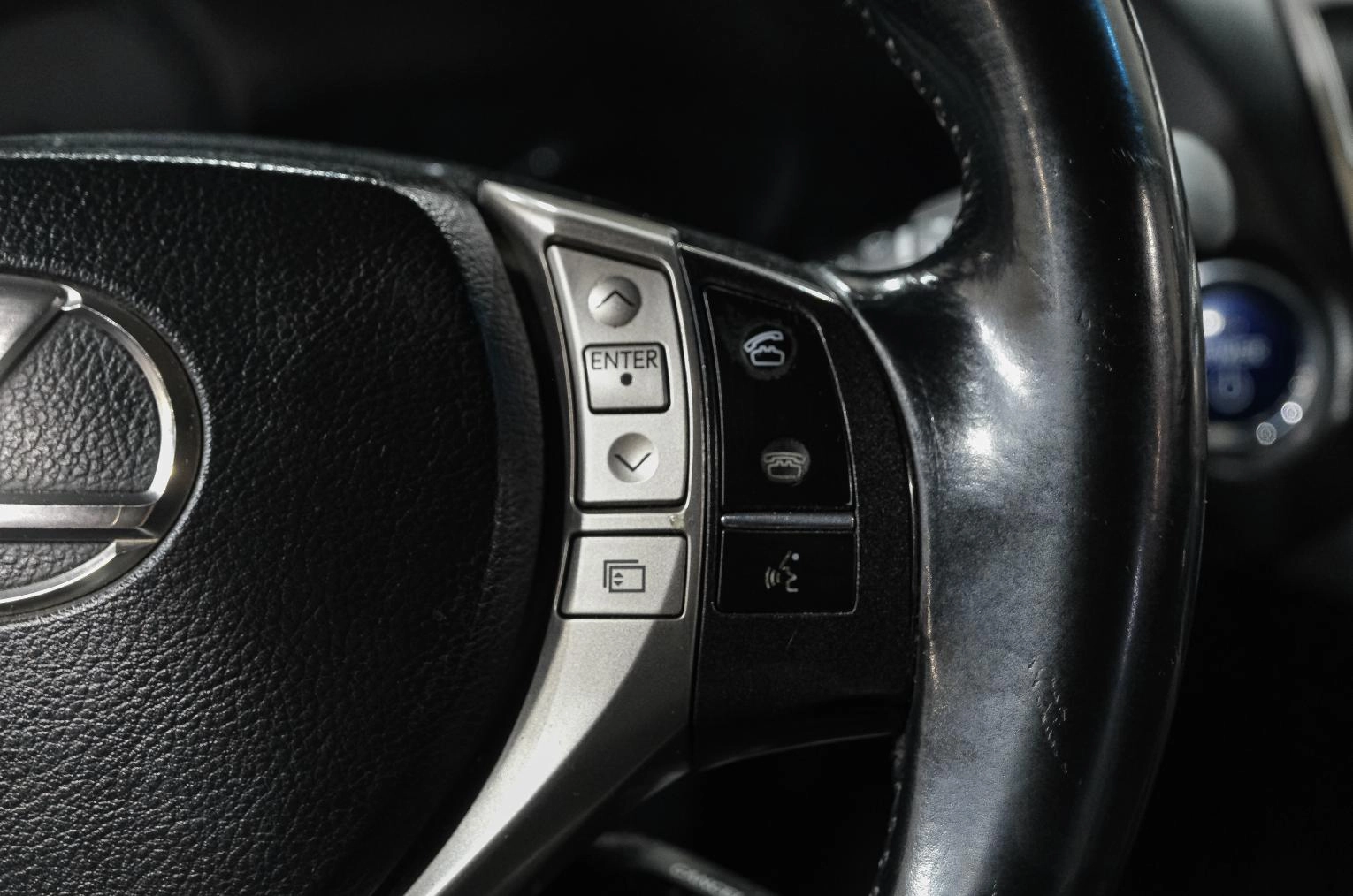 Lexus RX 20 из 33