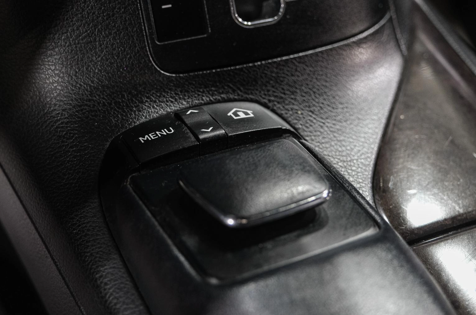 Lexus RX 25 из 33