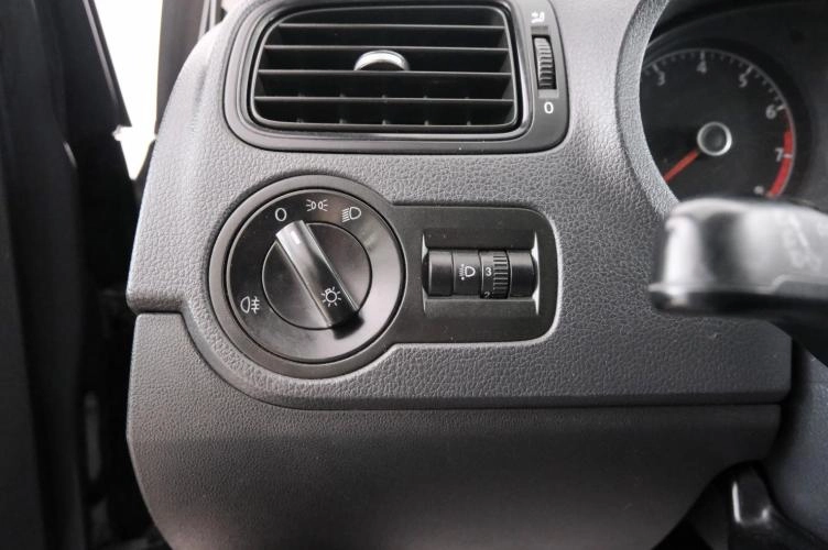 Volkswagen Polo 18 из 22