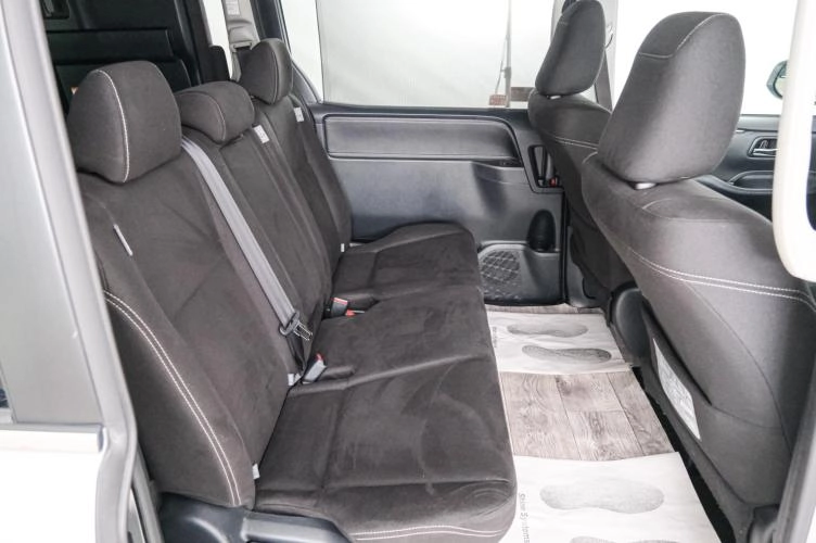 Toyota Esquire 20 из 22