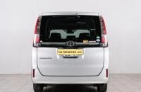 Toyota Esquire 5 из 22