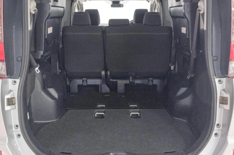 Toyota Esquire 22 из 22