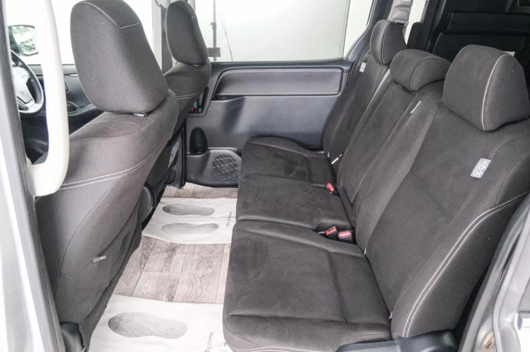 Toyota Esquire 21 из 22