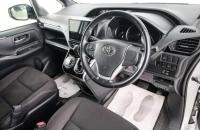 Toyota Esquire 8 из 22