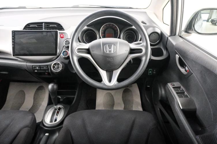 Honda Fit 14 из 22