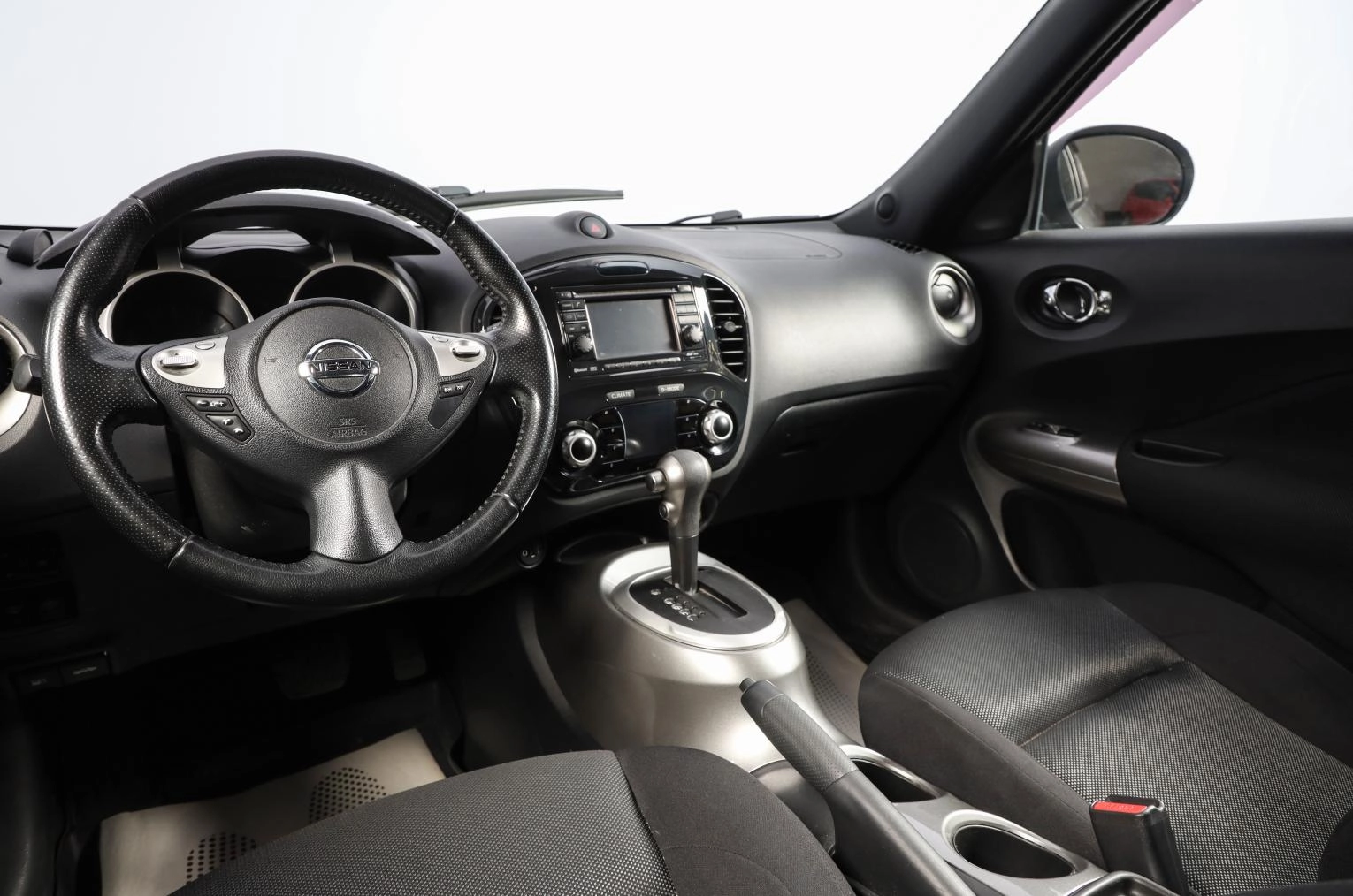Nissan Juke 9 из 18