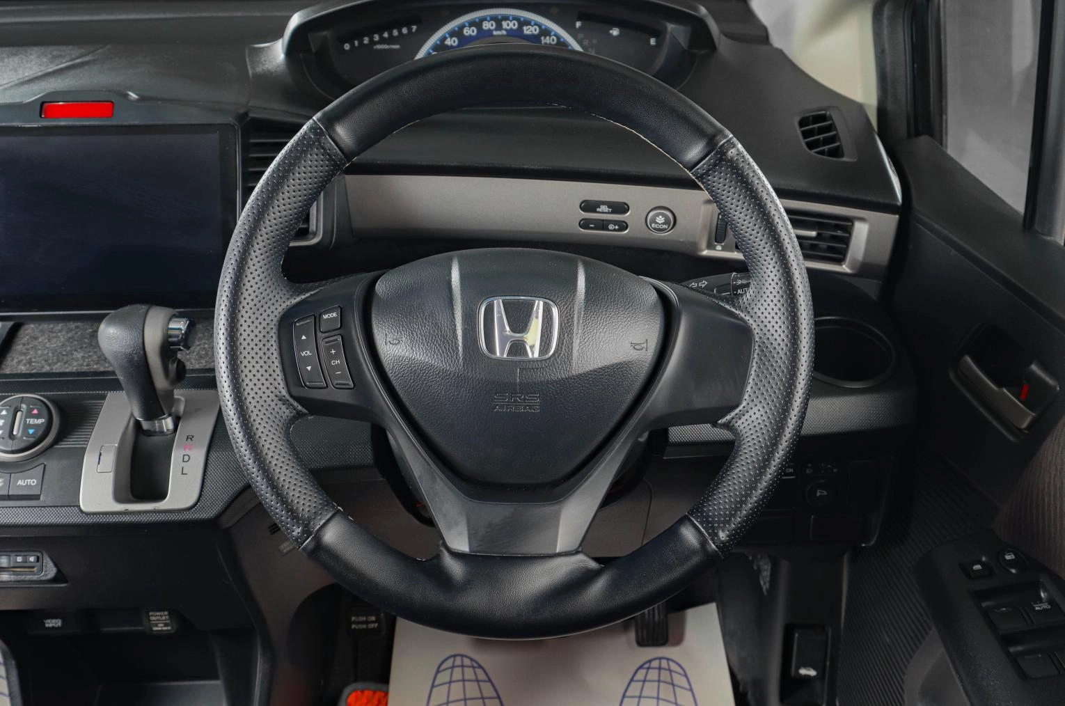 Honda Freed 13 из 17